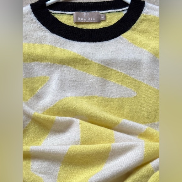 Brodie 100% Cashmere Sweater | Yellow & Ivory Abstract | Size S - Picture 14 of 15